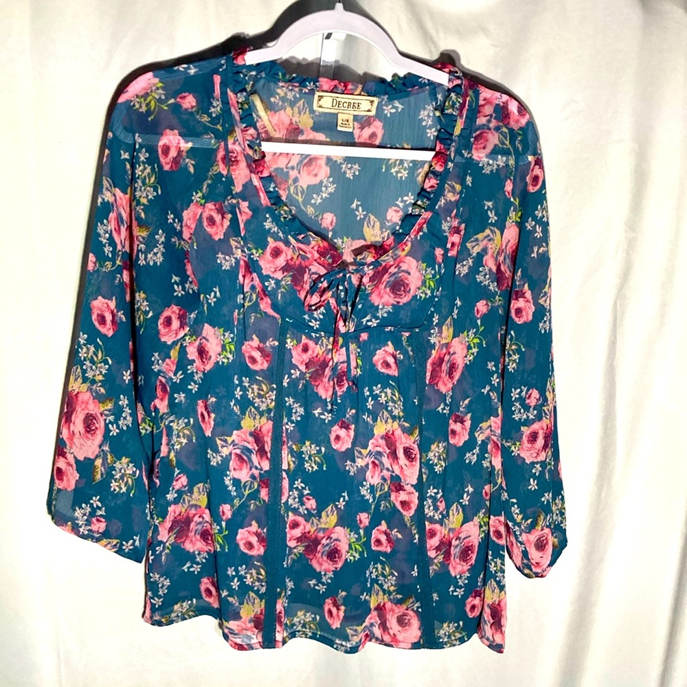 58-10 DECREE blue pink floral ruffle semi sheer top L